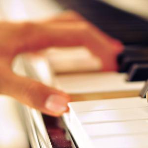 纲手被❌吸乳羞羞的游戏
